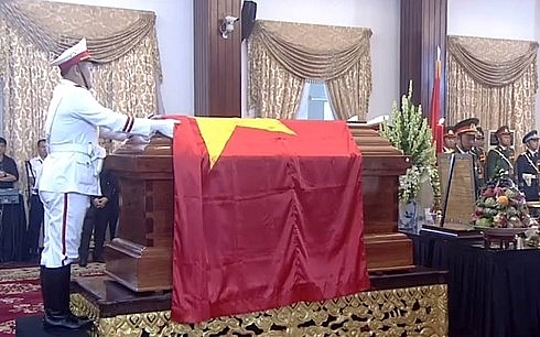 truc tiep le truy dieu va an tang nguyen thu tuong phan van khai