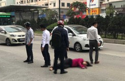 Tài xế mặc áo Grab tông phụ nữ bất tỉnh rồi phóng xe bỏ chạy