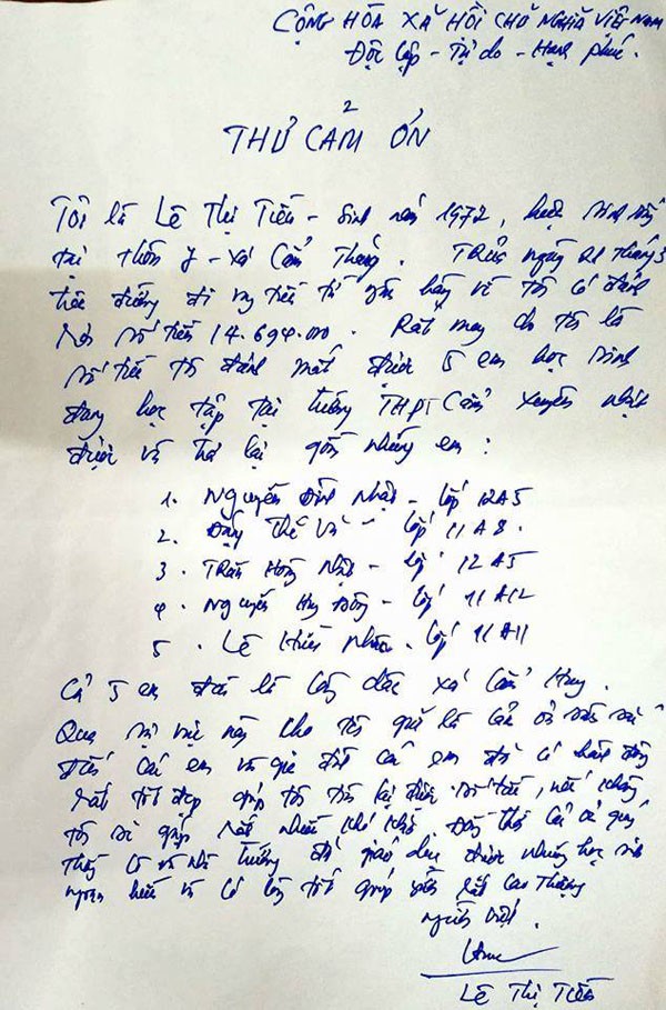 5 nam sinh den ubnd xa ban giao gan 15 trieu dong nhat duoc
