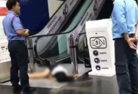 danh tinh nu sinh roi ben trong toa nha bitexco tu vong