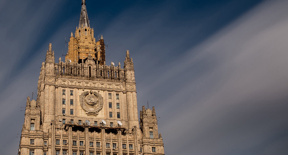 nga truc xuat 60 nha ngoai giao my dong cua lanh su quan tai saint petersburg