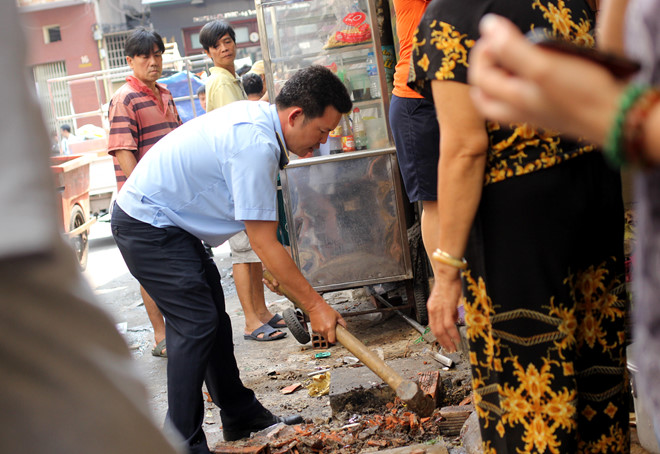 lo chay cho 150 nam tuoi o sai gon ong doan ngoc hai bat truc 2424