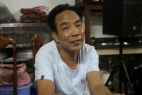 nhieu gio giai cuu lai xe tai bat tinh trong cabin bep dum