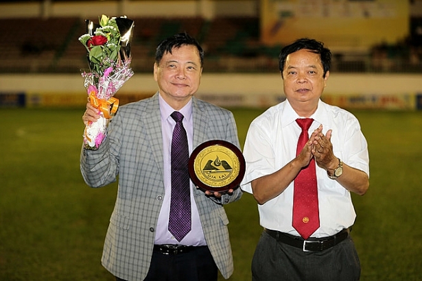 nhieu kha nang chi con 2 ung vien ghe chu tich vff