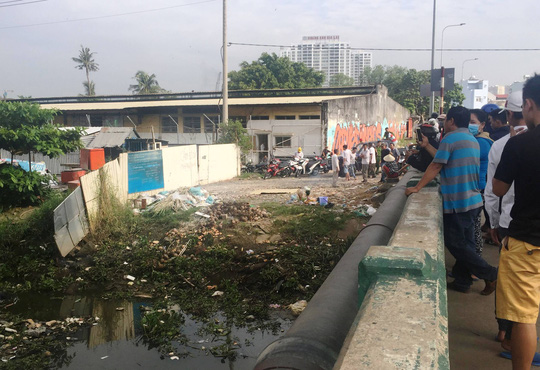 cau sai gon te liet vi hang tram nguoi xem kham nghiem thi the