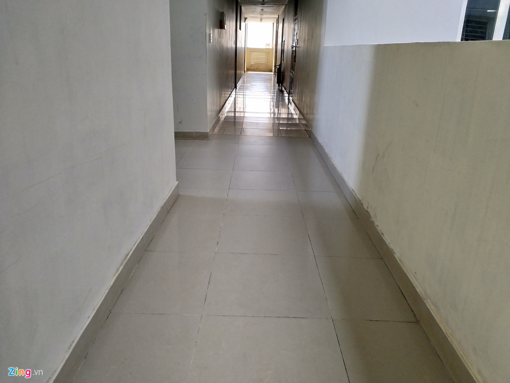 nhung dau ban tay am anh o chung cu carina 20 ngay sau tham hoa