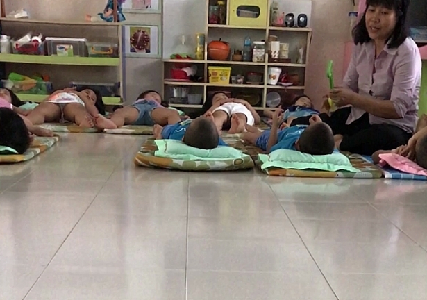 nong trong ngay bao mau noi la con nguoi hay thu va binh gas bong hoa ten lua