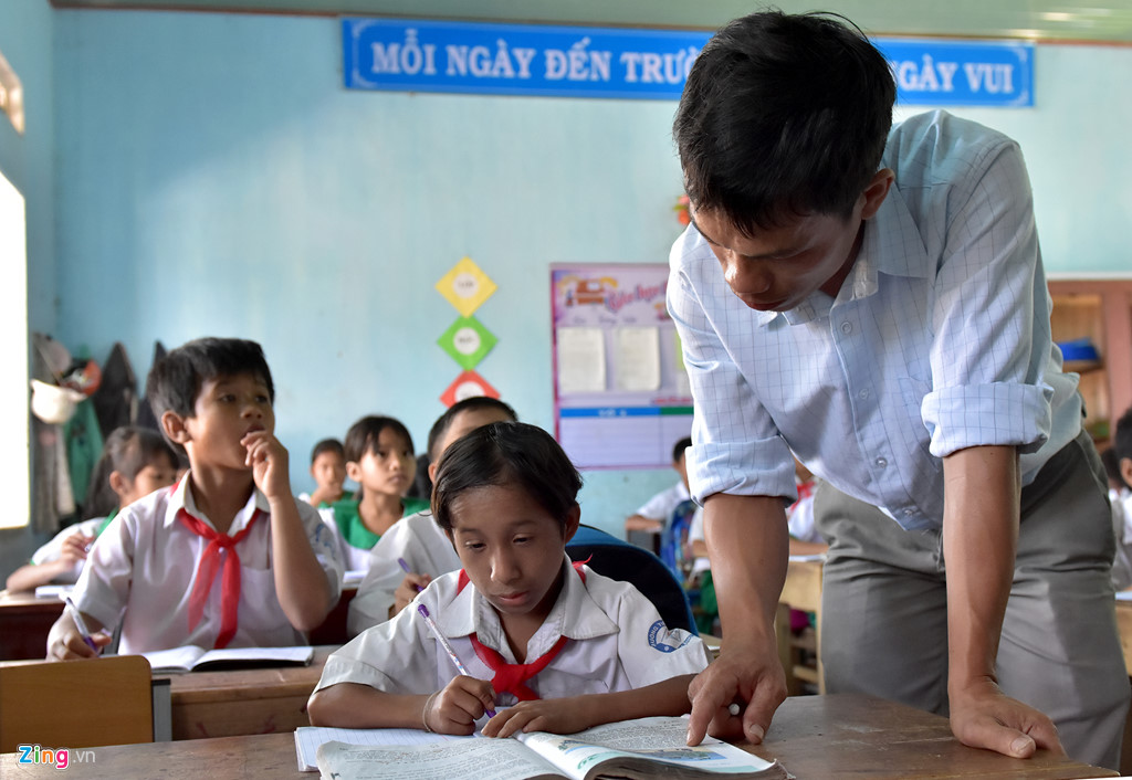 nghi luc phi thuong cua cau be ty hon o quang ngai