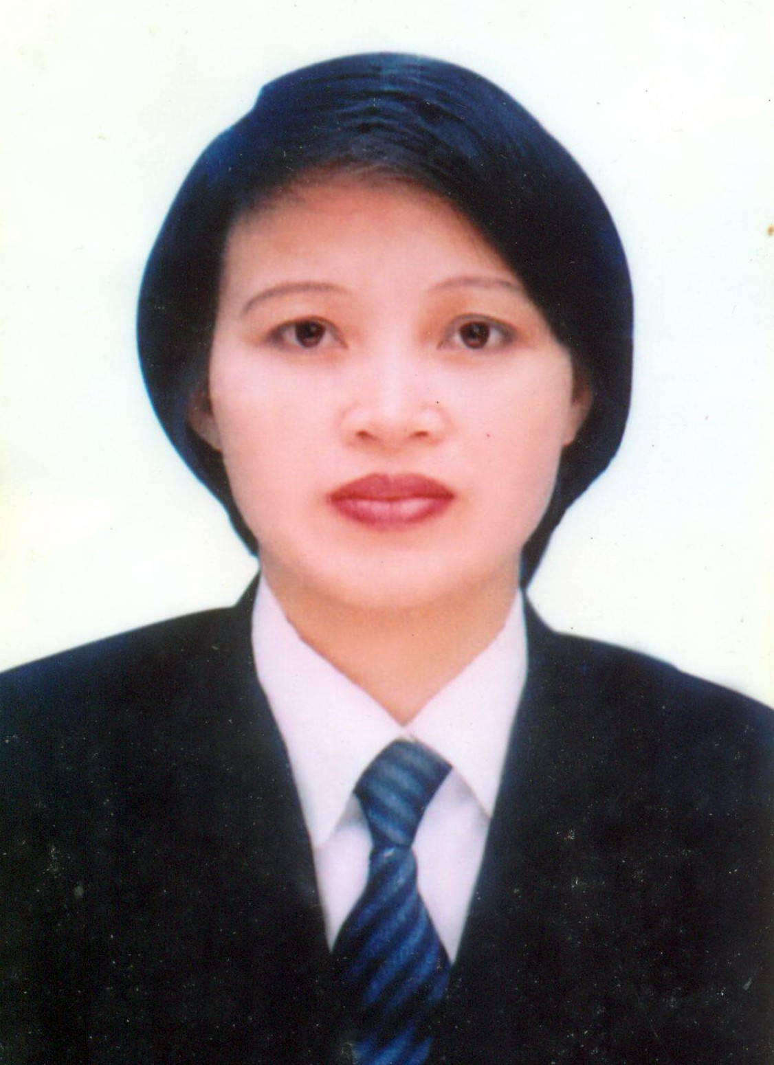hanh trinh tro lai nghe cua nu tham phan bi tat axit