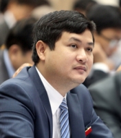 ong le phuoc hoai bao vang hop hdnd do bi om