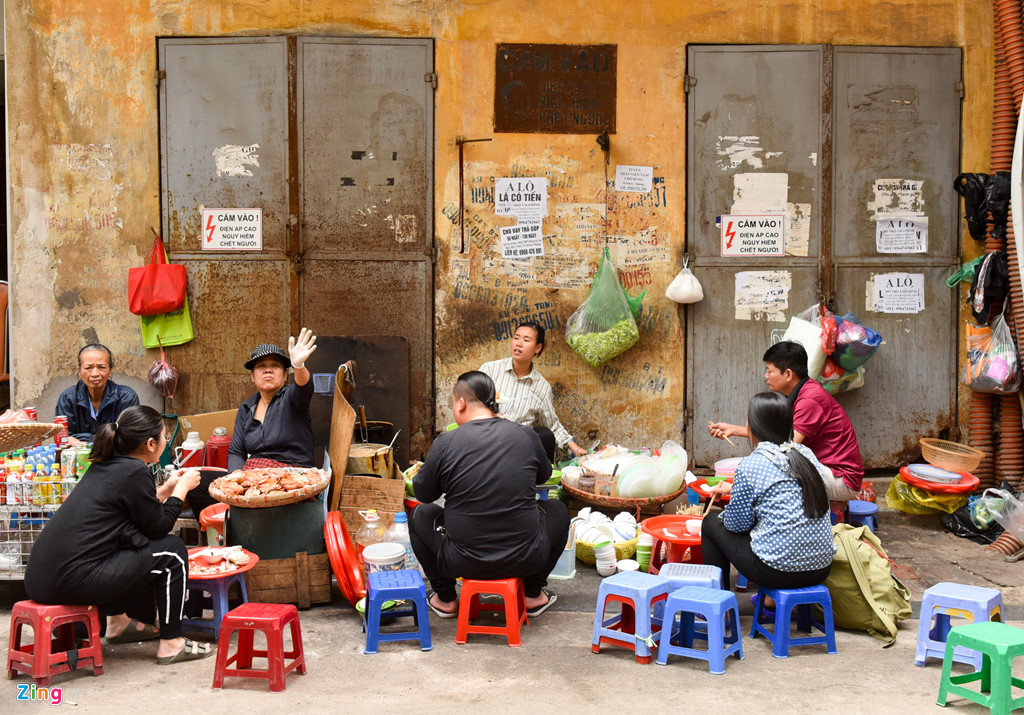 canh nhech nhac xuong cap o cho dong xuan