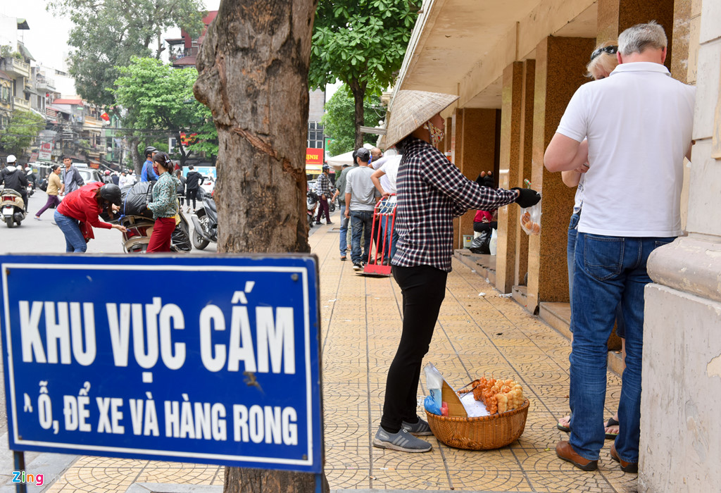 canh nhech nhac xuong cap o cho dong xuan