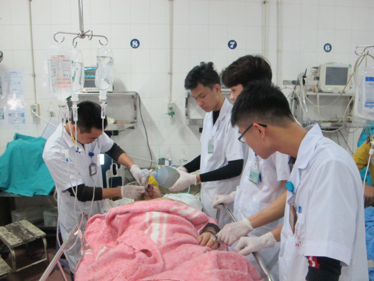 bo y te de xuat cam tuyet doi nguoi lai o to co con trong mau