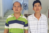 20 doi tuong da ga an tien nhao nhao bo chay khi thay cong an