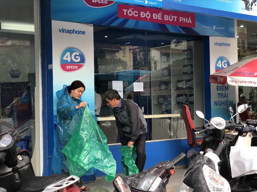 ha noi nguoi dan doi mua di bo sung thong tin cho thue bao di dong