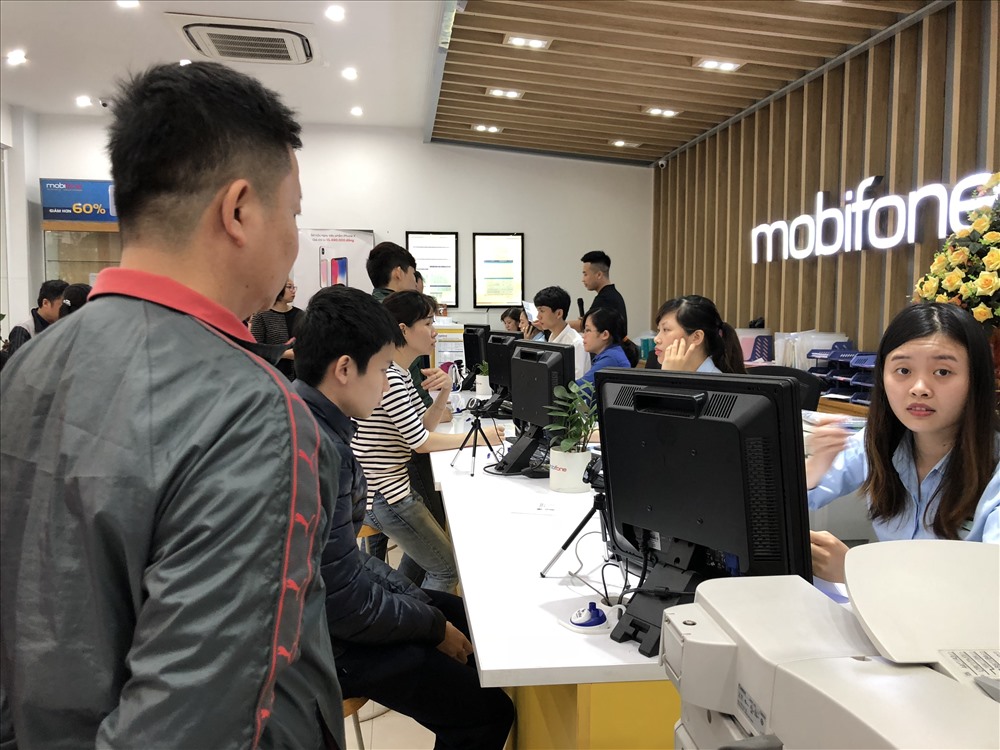 ha noi nguoi dan doi mua di bo sung thong tin cho thue bao di dong