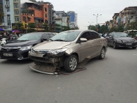 ha noi tai nan lien hoan giua cac xe 6 nguoi bi thuong