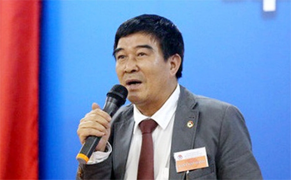 bau duc toi khong co bang dai hoc nhung 10 nghin cu nhan lam viec cho toi