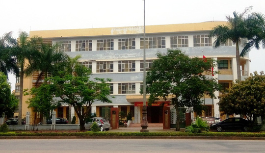 gan 300 lao dong tot nghiep dai hoc chinh quy lo lang vi bi cham dut hop dong