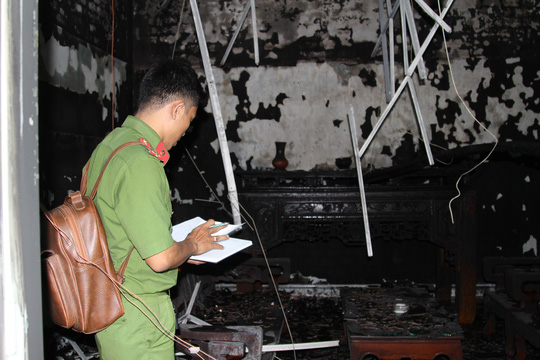 chay nha quan tra sua tan hoang