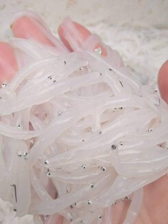 Trong như thủy tinh, mềm hơn bún: Bí ẩn loài cá hiếm sông Đà