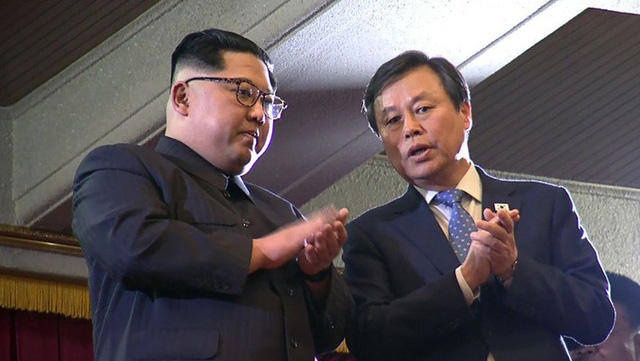 vi sao ong kim jong un bat ngo xuong thang cang thang