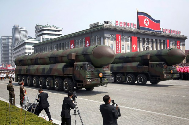 vi sao ong kim jong un bat ngo xuong thang cang thang