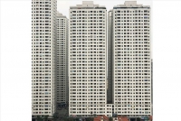 khu do thi linh dam xo vat lieu xay dung tu tren troi roi xuong xe toac mai che nha hang o tang 1