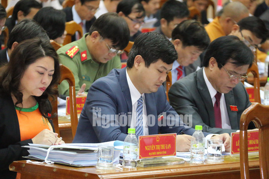ong le phuoc hoai bao vang hop hdnd do bi om