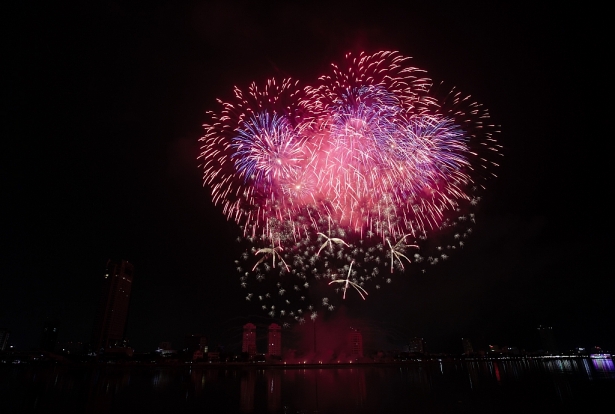 man nhan man phao hoa dem khai mac le hoi phao hoa quoc te da nang 2018