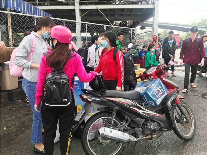 cua ngo sai gon ket xe kinh hoang sau ky nghi le