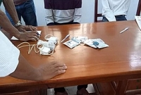 thanh nien gam co nhay xuong ho thien quang
