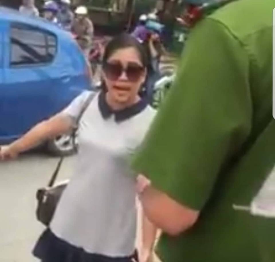 vu nu tai xe noi mang nguoi khong quan trong chuyen ho so sang cqdt