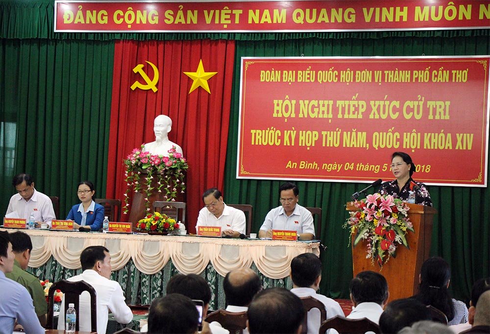 chu tich qh noi ve viec can bo nhau nhieu hon lam viec