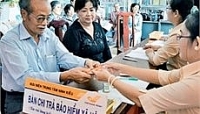 nang tuoi nghi huu neu khong quyet som se de lai ganh nang cho con chau