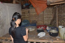 Gia cảnh khốn khó của bé gái 15 tuổi nghi bị bác ruột hiếp dâm đến sinh con