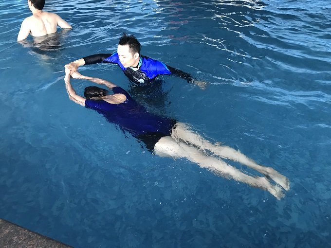 chuyen kho noi o be boi qua loi ke cua nam huan luyen vien