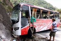 tai xe ngu ngon lanh gan tieng dong ho trong xe o to khi dung cho den do