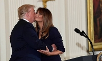 ba melania trump tai xuat la lung bi an cang dang cao