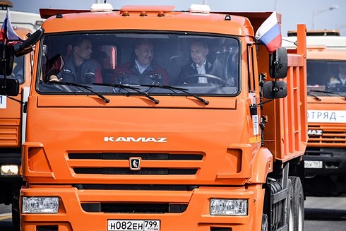 canh ve nga noi ve viec ong putin khong that day an toan o cau crimea