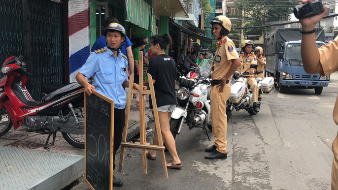 tai khoi dong chien dich dep via he o trung tam tp hcm