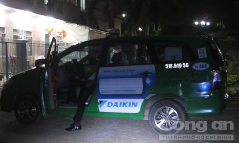phat hien tai xe taxi mai linh tu vong tren ghe lai