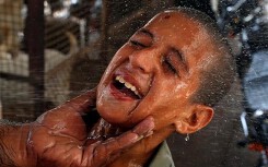 Hình ảnh nắng nóng kinh hoàng làm 65 người chết ở Karachi (Pakistan)