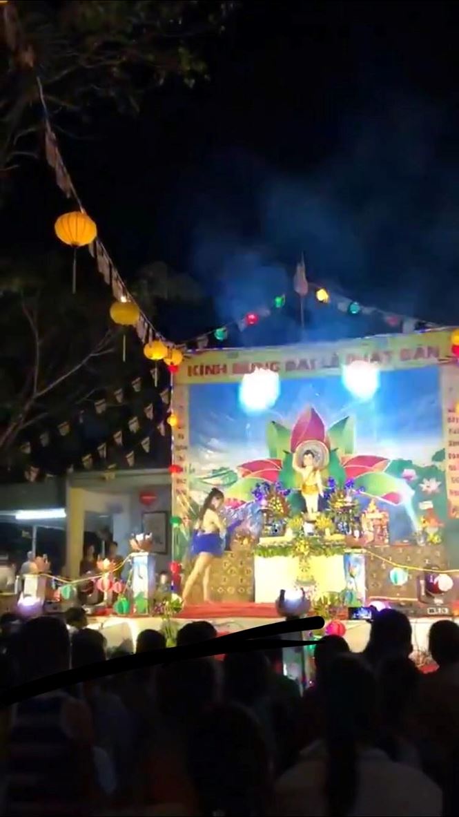 buc xuc vu cong an mac ho hang nhay trong dai le phat dan
