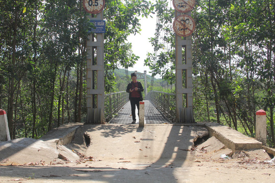 cau treo 65 ti dong xay 3 nam chua di duoc vi thieu duong dan