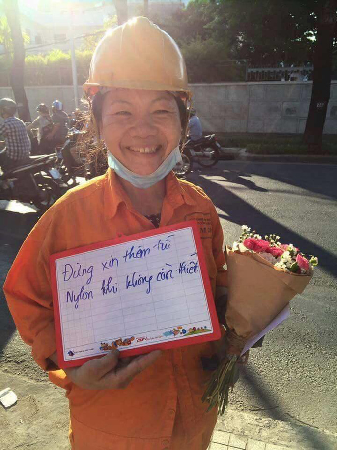 kinh hai nhung thu duoc moc len tu long cong o sai gon