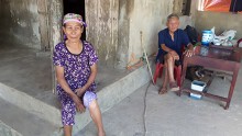 Bắt cả trẻ đang bú đóng tiền xây dựng nông thôn mới
