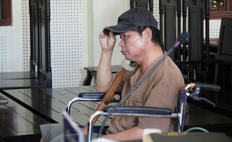 giam an cho nguoi dan ong dam o be gai ngay tai giuong benh