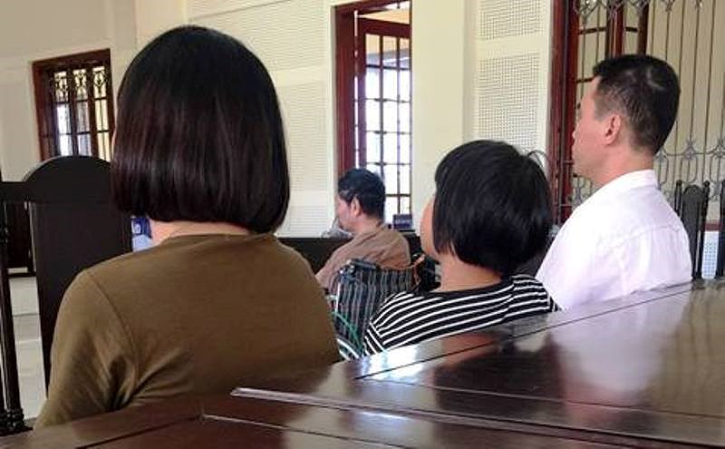 giam an cho nguoi dan ong dam o be gai ngay tai giuong benh
