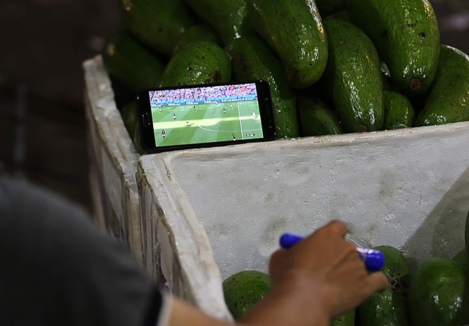 lao dong cho dem long bien giai tri bang world cup